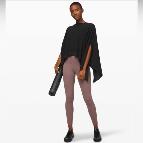 LULULEMON | Forward Flow Cape black - Picture 3 of 11